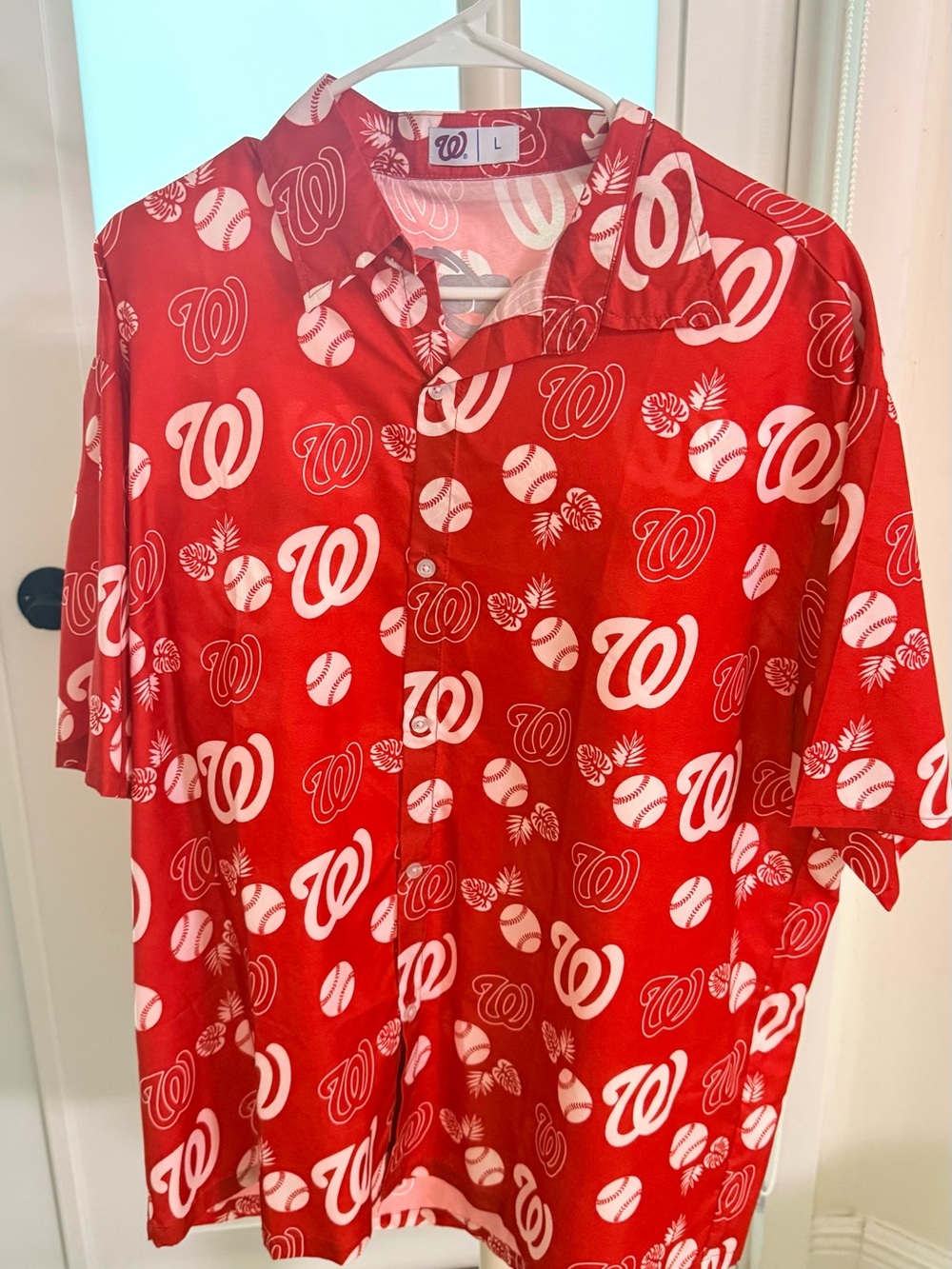 MLB Washington Nationals Hawaiian red shirt men's size Large Polyester